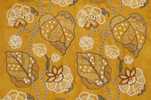 Tkanina Fischbacher 1819 203 Handmade ze wzorem Kwiaty